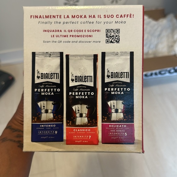 Brand new Bialetti ® Moka Aluminum 3-Cup Espresso Maker - Picture 3 of 4